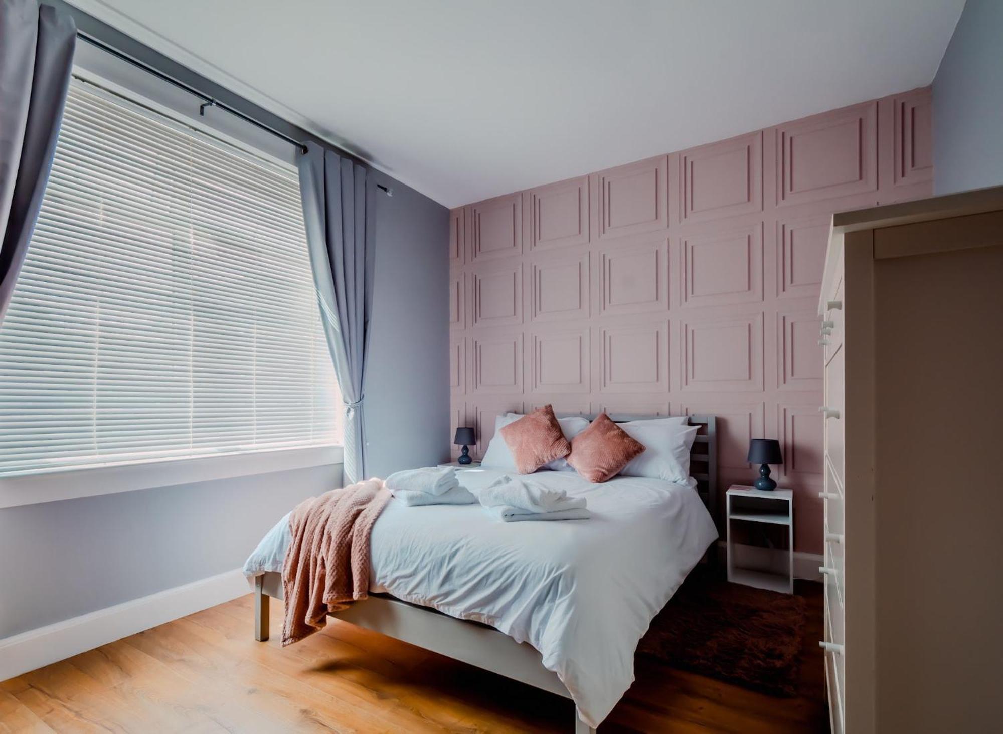 Apartamento Crewe - 2 Bed, Free Off Street Parking And Private Garden Edimburgo