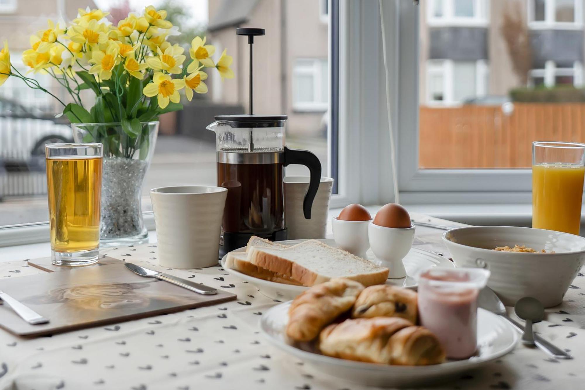 Crewe - 2 Bed, Free Off Street Parking And Private Garden Apartamento